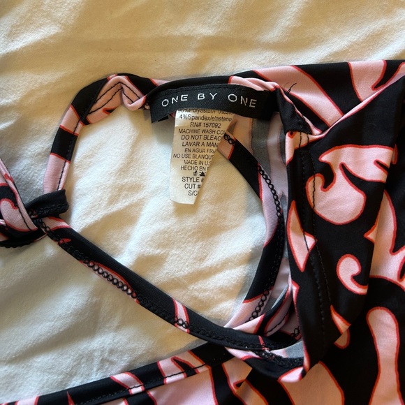 One by One Pink/Black Spiral Swirl Cutout Tie Up Top - Picture 5 of 5